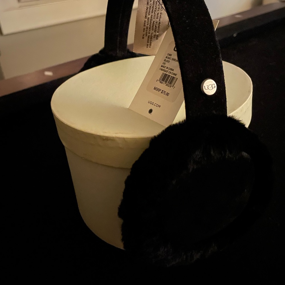 UGG ear muffs ❄️